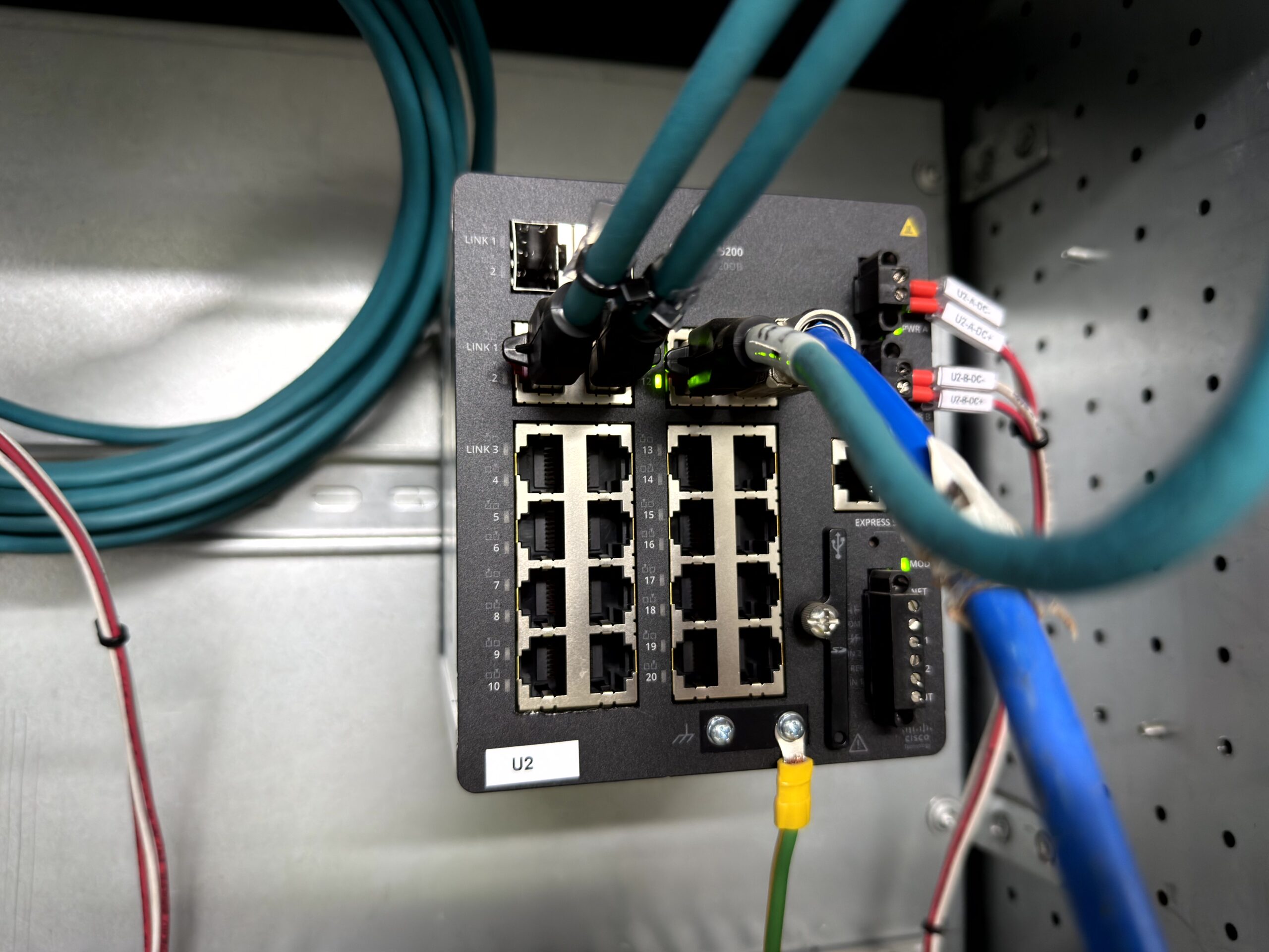 Switch Allen-Bradley Stratix S5200 instalado na Destilaria Inpasa LEM BA